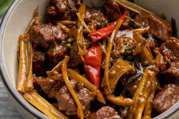 Bò kho mật mía