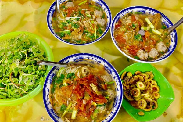 Bún rau cần tóp mỡ