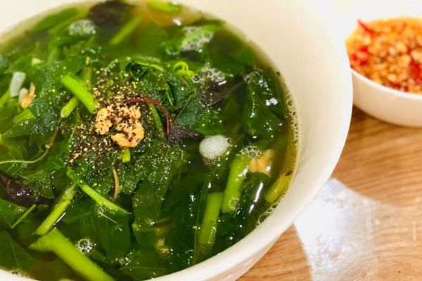 Canh cua rau tập tàng