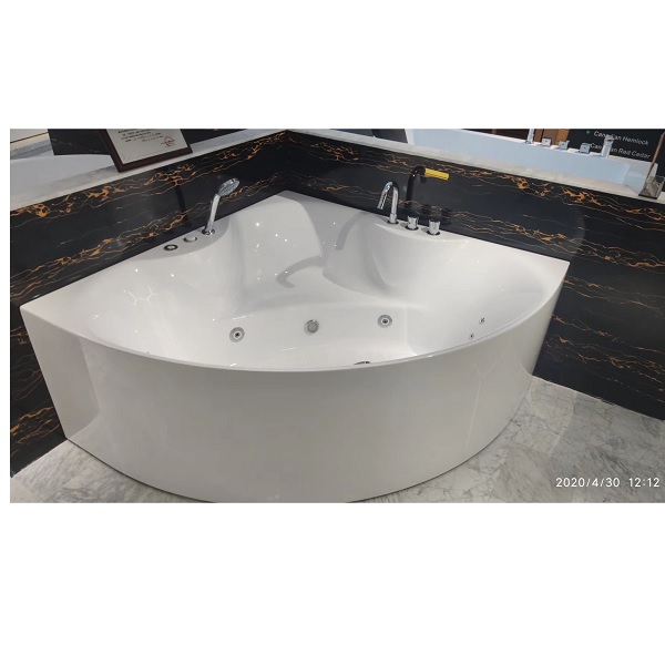 Bồn tắm massage Daros HT-5300
