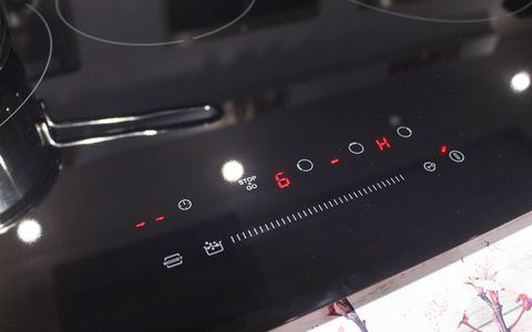 bang-dieu-khien-bep-dien-tu-munchen-gm5860