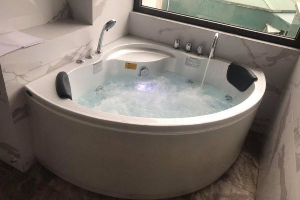 Kích thước bồn tắm xây