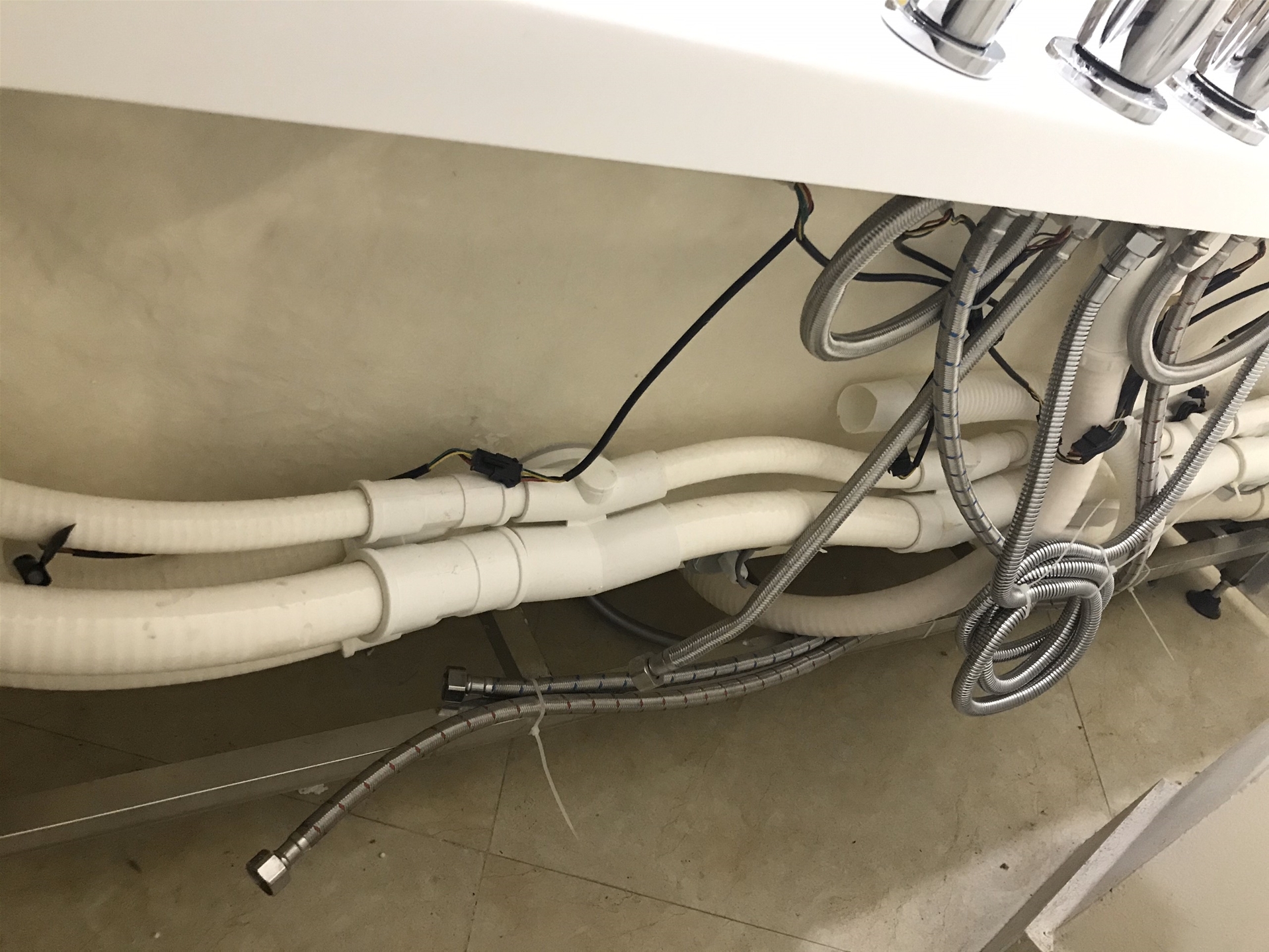 he-thong-cap-thoat-nuoc-bon-tam-monaco