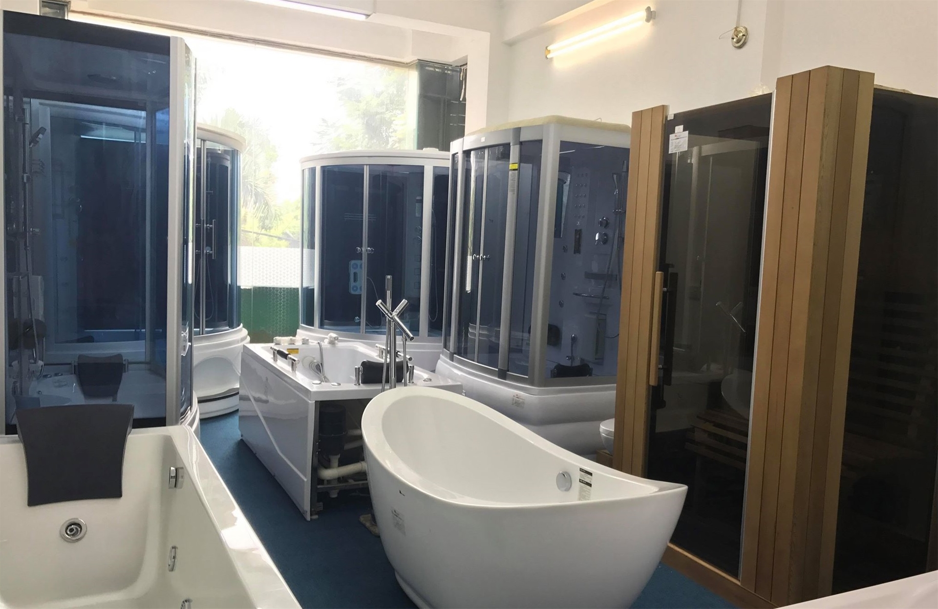 khong-gian-trung-bay-phong-xong-hoi-uot-tai-bep-phuong-dong